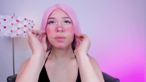 Snapshot of miss__daphne chatting on 09/22/25, 02:35 Daphne online show from 09/22/25, 02:35
