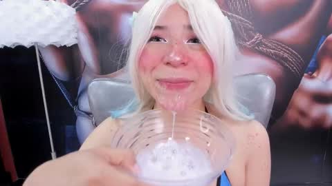 Snapshot of miss__daphne chatting on 10/11/25, 03:06 Daphne online show from 10/11/25, 03:06