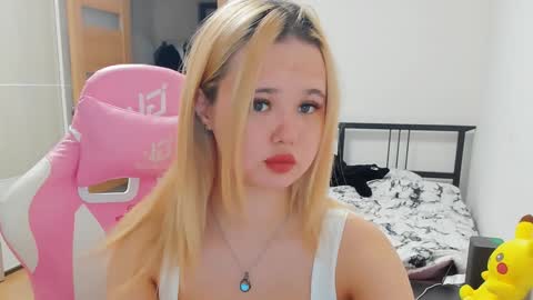 Snapshot of miss__selena chatting on 02/04/25, 05:55 miss__selena online show from 02/04/25, 05:55