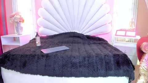 Snapshot of miss__star_ chatting on 05/11/26, 04:04 miss__star_ online show from 05/11/26, 04:04