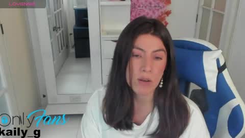 miss_adams01 online show from 04/17/26, 06:33