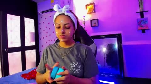 Akemi 3 online show from 10/12/25, 02:05