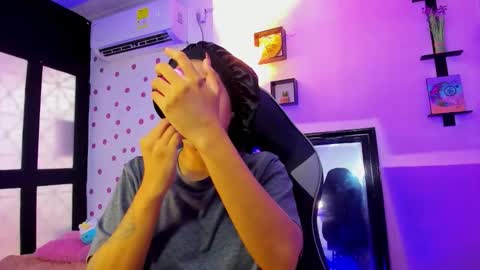 Akemi 3 online show from 10/22/25, 01:11