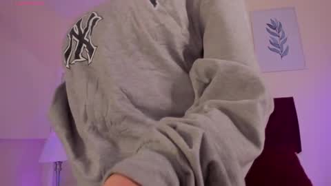 Amanda Reyes online show from 04/09/26, 12:43