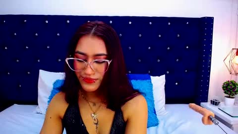 miss_ariss online show from 10/25/25, 05:26