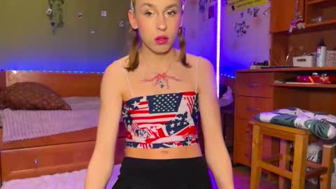 Snapshot of miss_barbie1 chatting on 03/05/26, 04:14 Anya online show from 03/05/26, 04:14