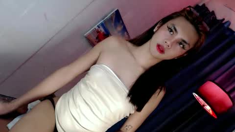 Snapshot of miss_bella69 chatting on 10/01/25, 01:00 miss_bella69 online show from 10/01/25, 01:00