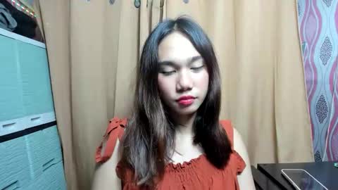 Catriona online show from 11/19/25, 04:18