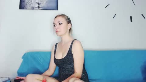 miss_blonde1 online show from 03/28/26, 08:25