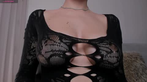 Snapshot of miss_boobtastic chatting on 02/04/25, 11:05 Ivy online show from 02/04/25, 11:05