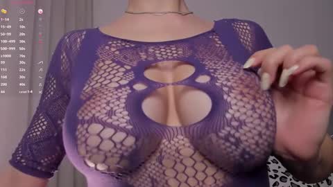 Snapshot of miss_boobtastic chatting on 03/12/25, 11:31 Ivy online show from 03/12/25, 11:31