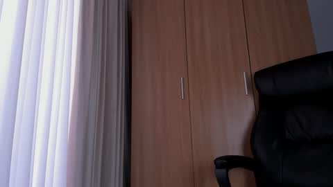 Snapshot of miss_boobtastic chatting on 09/25/25, 11:25 Ivy online show from 09/25/25, 11:25