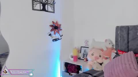 lucy 3 online show from 03/28/26, 04:12