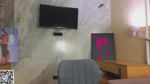 Sandy online show from 11/26/25, 12:33