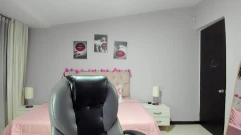 Snapshot of miss_cataleya__ chatting on 05/26/26, 11:28 Cataleya online show from 05/26/26, 11:28