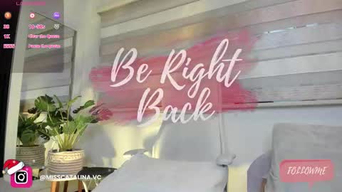 Snapshot of miss_catalinaa chatting on 12/17/25, 11:27 Catalina online show from 12/17/25, 11:27