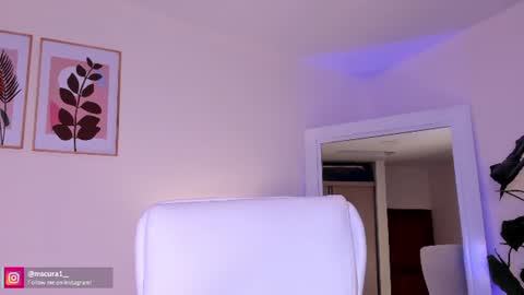 Snapshot of miss_curazao chatting on 06/17/26, 12:40 CANDELA CASTRO online show from 06/17/26, 12:40