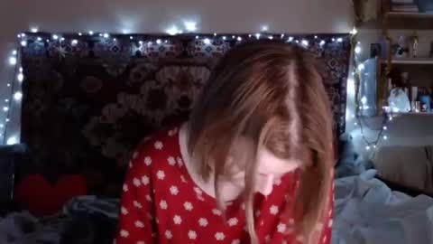 Elis online show from 12/25/24, 12:05