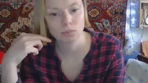 Elis online show from 04/10/26, 01:16