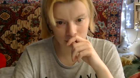 Elis online show from 06/25/26, 10:53