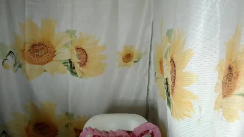 Snapshot of miss_eva2025 chatting on 07/04/26, 07:14 Eva online show from 07/04/26, 07:14