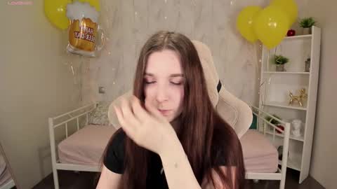 Snapshot of miss_eva__ chatting on 09/17/25, 12:12 Eva online show from 09/17/25, 12:12