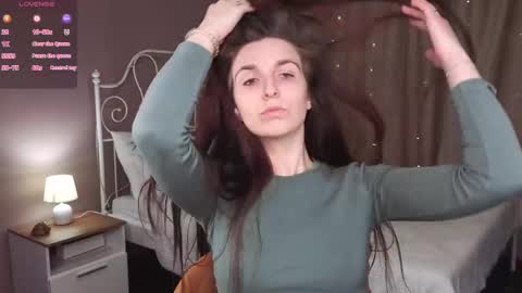 Snapshot of miss_eva__ chatting on 10/08/25, 12:19 Eva online show from 10/08/25, 12:19