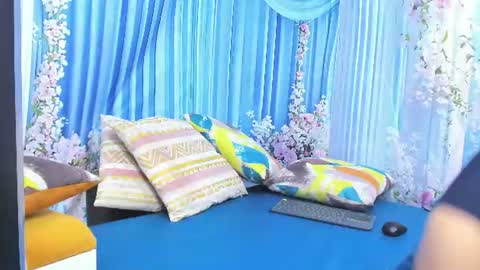 Monica Patricia online show from 08/09/26, 03:23