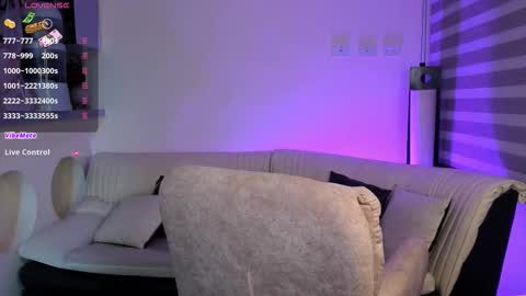 insta    online show from 10/21/25, 01:17