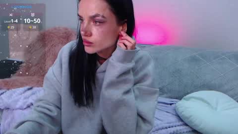 Snapshot of miss_heaty chatting on 05/18/26, 12:40 Keira online show from 05/18/26, 12:40
