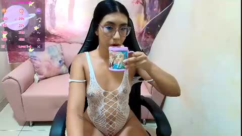 Snapshot of miss_helensexy chatting on 06/25/26, 06:34 miss_helensexy online show from 06/25/26, 06:34