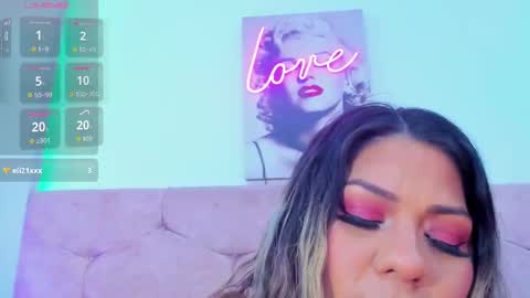 Snapshot of miss_horney chatting on 09/23/25, 06:11 miss_horney online show from 09/23/25, 06:11