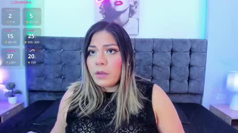 Snapshot of miss_horney chatting on 10/19/25, 08:31 miss_horney online show from 10/19/25, 08:31