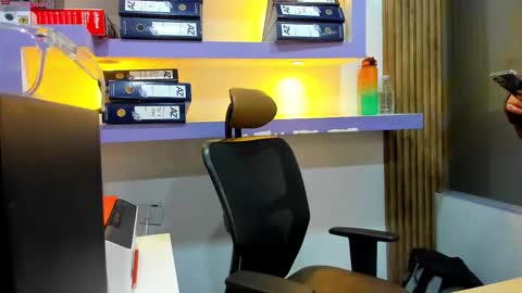 miss_horney online show from 03/17/26, 11:46