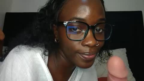 Snapshot of miss_jamilla255 chatting on 06/22/26, 05:48 SensuElle WHAT I DONT SHOW HERE... YOULL ONLY SEE IN PRIVATE online show from 06/22/26, 05:48