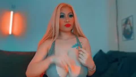 Jasmine online show from 12/01/25, 07:46