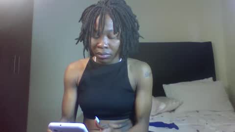 Snapshot of miss_kiarrafit chatting on 10/22/25, 02:50 Miss Kiarrafit online show from 10/22/25, 02:50