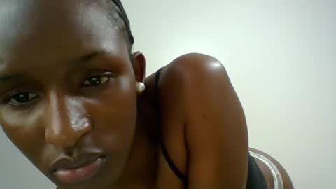 kiki online show from 10/12/25, 11:31