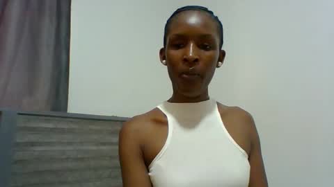 kiki online show from 10/19/25, 08:15