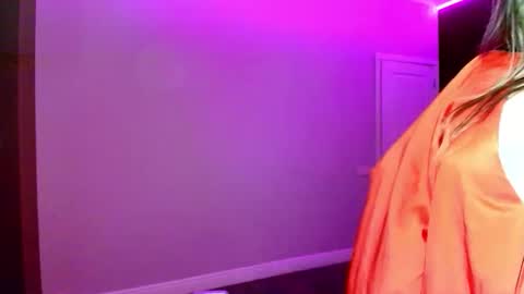 miss_kiten online show from 04/08/26, 08:53