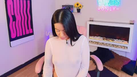 Snapshot of miss_koko_ chatting on 05/18/26, 04:07 Miss koko online show from 05/18/26, 04:07