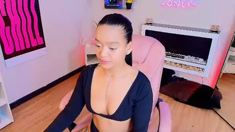 Snapshot of miss_koko_ chatting on 06/11/26, 03:26 Miss koko online show from 06/11/26, 03:26