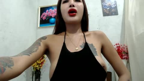 Snapshot of miss_lianslim chatting on 06/24/26, 12:09 inday online show from 06/24/26, 12:09
