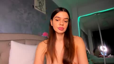 Snapshot of miss_medyson chatting on 12/22/24, 08:47 miss_medyson online show from 12/22/24, 08:47
