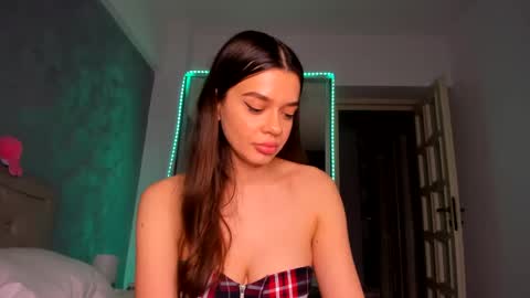 Snapshot of miss_medyson chatting on 02/08/25, 07:38 miss_medyson online show from 02/08/25, 07:38