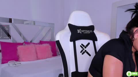   online show from 02/04/25, 01:38