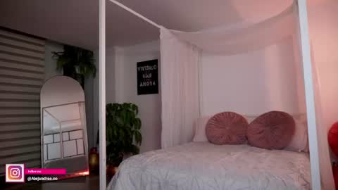 Snapshot of miss_meii chatting on 06/18/26, 02:01 Alejandra online show from 06/18/26, 02:01