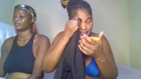 Snapshot of miss_milly1 chatting on 05/28/26, 12:13 MILLY online show from 05/28/26, 12:13