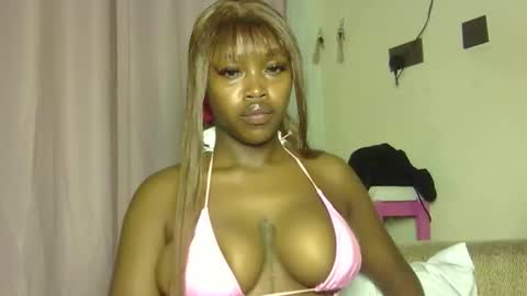 miss_sexyyy online show from 12/18/25, 12:49