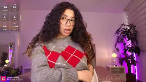 Snapshot of miss_sidney chatting on 11/03/25, 12:06 Amy Olivera online show from 11/03/25, 12:06